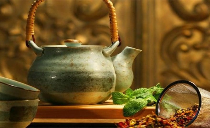 blog picture of tea and kettle