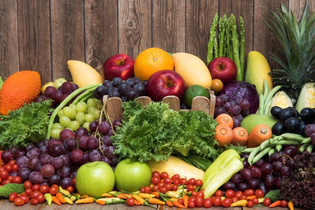 organic-food-definition-benefits-cost-1068x713