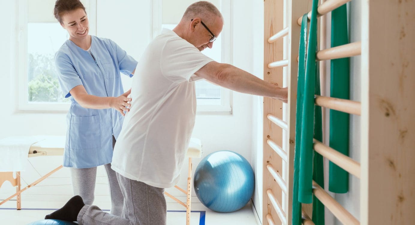 Spinal Stenosis Symptoms Early Diagnosis and Treatment